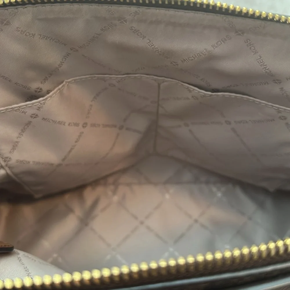 Michael KORS Signature Logo Brown Handbag Tote - Picture 9 of 9